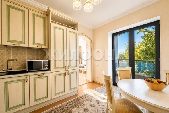 
  Продается 4-комн. квартира 172 м². Фото 7.