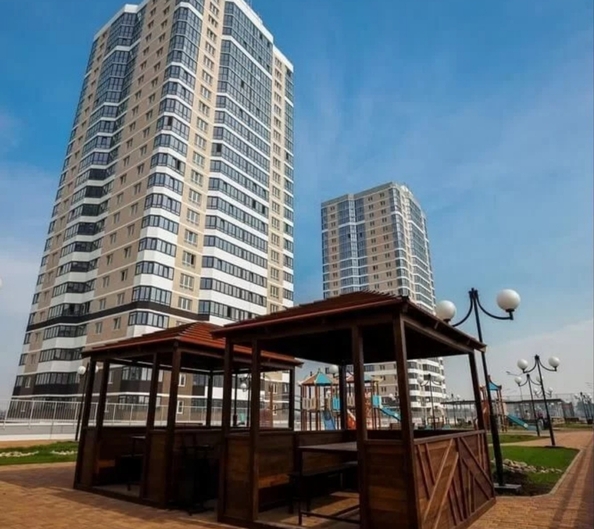 
  Продается 1-комн. квартира 28 м², в ЖК Титаны, литера 4. Фото 1.