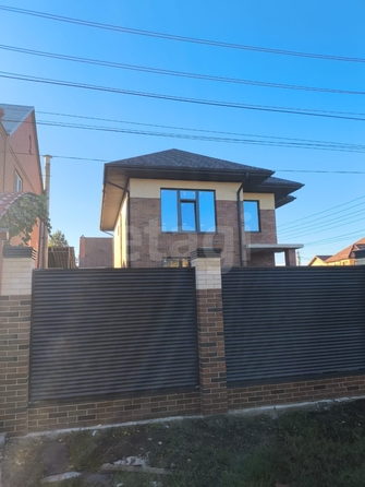
  Продается дом 200 м². Фото 1.