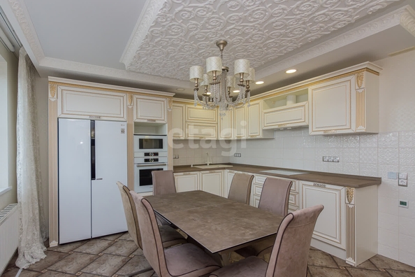 
  Продается 2-комн. квартира 65 м². Фото 2.