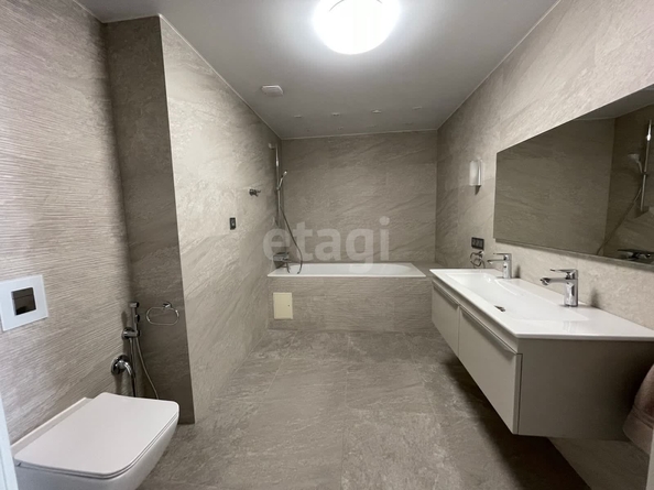 
  Продается 4-комн. квартира 263.5 м². Фото 13.