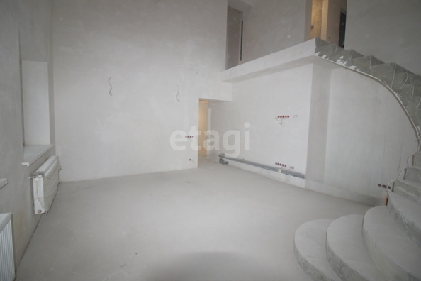 
  Продается 4-комн. квартира 180.5 м². Фото 4.