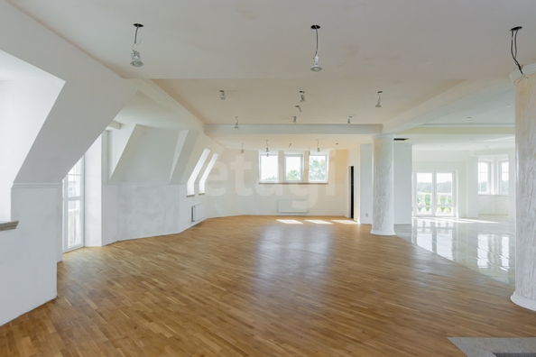 
  Продается дом 670 м². Фото 1.
