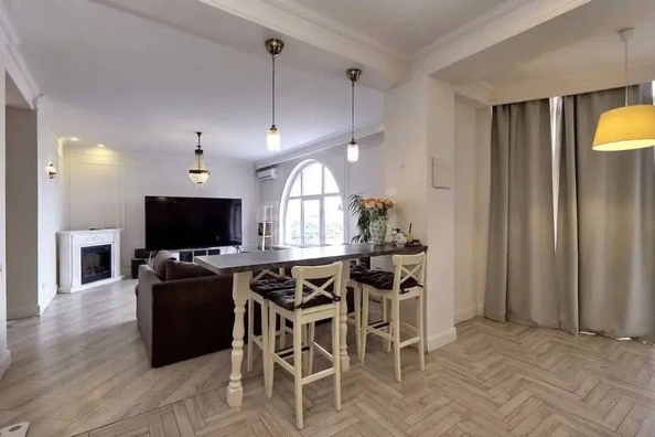 
  Продается 3-комн. квартира 180 м². Фото 2.