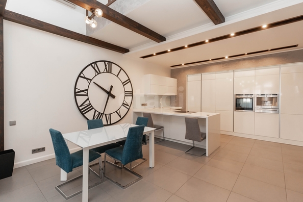 
  Продается 3-комн. квартира 149.9 м². Фото 1.