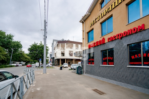 
  Сдается торговая площадь 840 м². Фото 38.