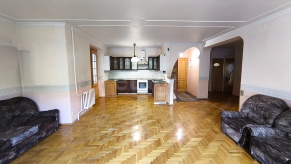 
  Продается 3-комн. квартира 121.9 м². Фото 1.