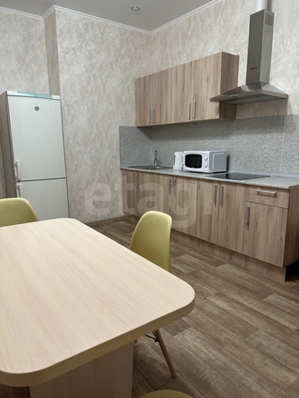 
  Сдается 2-комн. квартира 66 м². Фото 1.