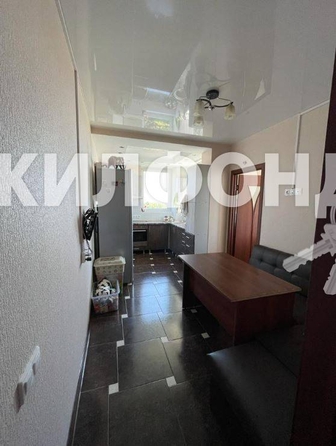 
   Продам 4-комнатную, 70 м², Цветочная ул, 44/3

. Фото 2.