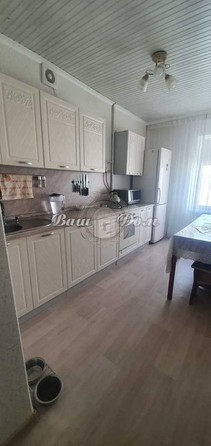 
   Продам 4-комнатную, 95 м², Парус мкр, 17

. Фото 1.