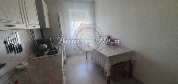 
   Продам 4-комнатную, 95 м², Парус мкр, 17

. Фото 4.