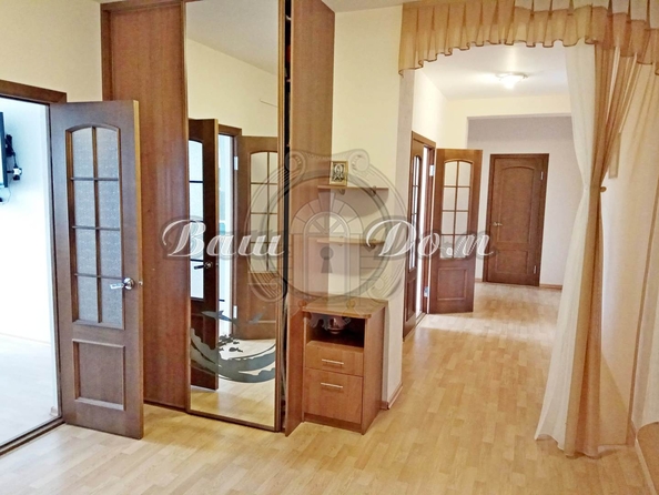 
   Продам 3-комнатную, 104 м², Нахимова ул, 2

. Фото 6.