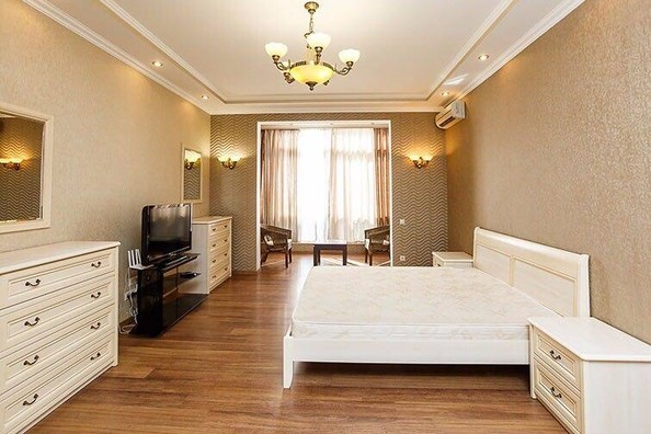 
   Продам 3-комнатную, 113.5 м², Первомайская ул, 21

. Фото 3.