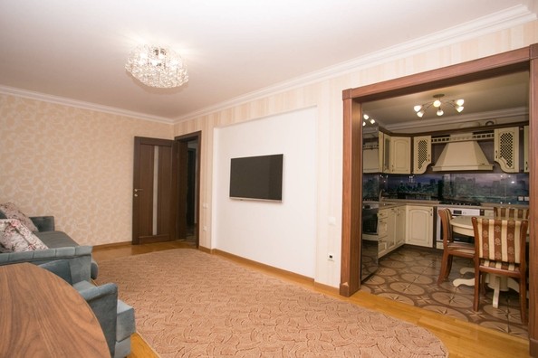
   Продам 3-комнатную, 65 м², Просвещения ул, 24А

. Фото 1.