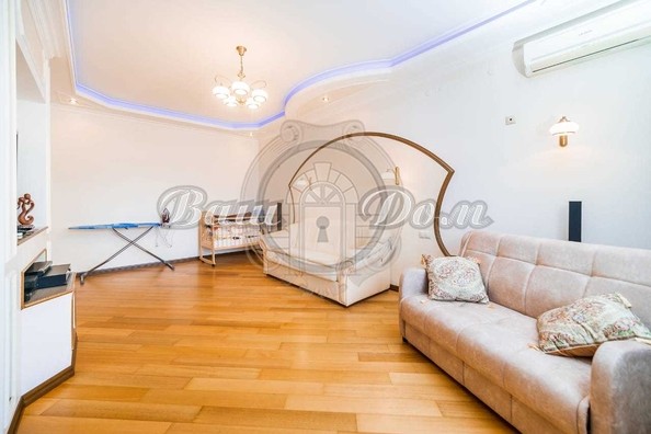 
   Продам 1-комнатную, 50 м², Кабардинская ул, 21

. Фото 1.