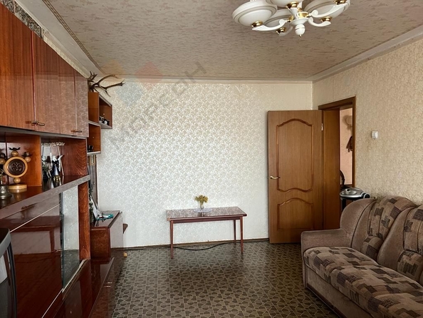 
   Продам 2-комнатную, 52.7 м², Уральская ул, 160

. Фото 2.