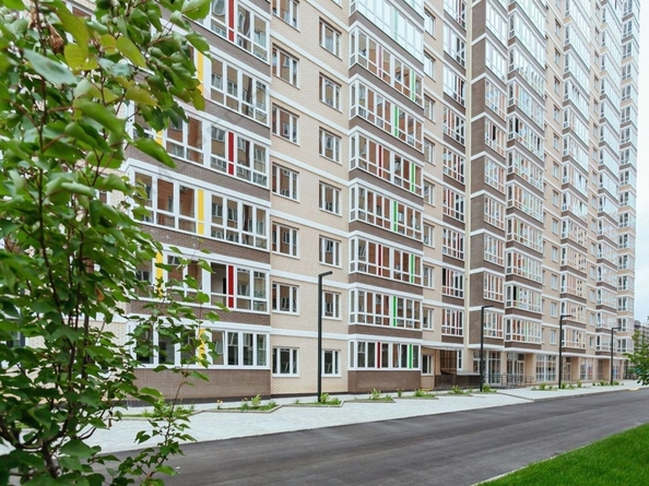 
   Продам 1-комнатную, 37 м², Героя Яцкова И.В. ул, 1/11лит4

. Фото 3.