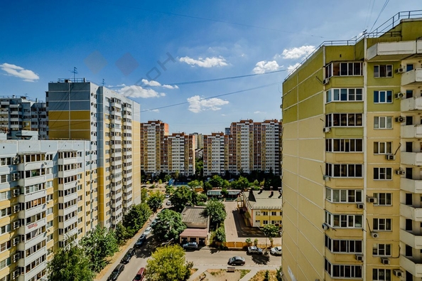 
   Продам 2-комнатную, 59.2 м², Репина пр-д, 22

. Фото 19.