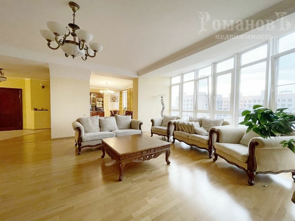 
   Продам 4-комнатную, 178.4 м², Мира ул, 282/2

. Фото 9.