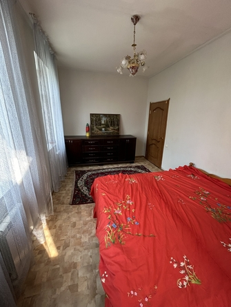 
   Продам 2-комнатную, 42 м², Крайнего ул, 71

. Фото 2.