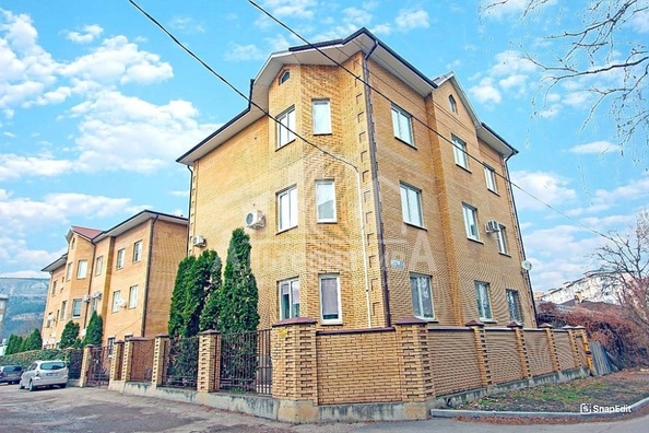 
  Продается 2-комн. квартира, 75.8 м², Узбекистанская ул
. Фото 2.