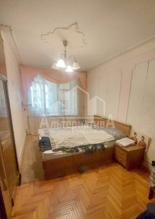 
   Продам 3-комнатную, 73.4 м², Героев Медиков ул

. Фото 10.
