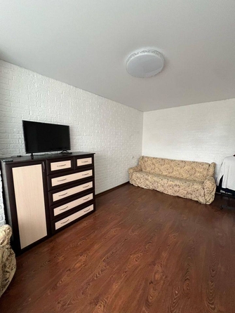 
   Продам 1-комнатную, 30 м², Юлиуса Фучика ул, 8

. Фото 2.