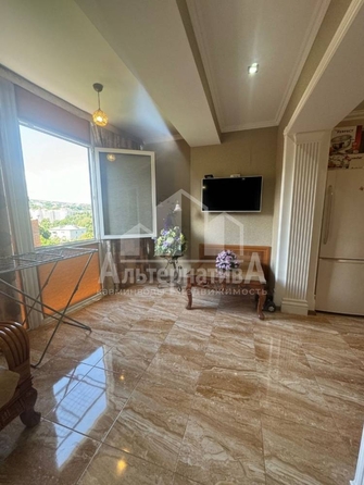 
   Продам 2-комнатную, 92 м², Кирова ул

. Фото 2.
