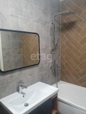 
  Продается 2-комн. квартира, 56 м², Южный обход ул, д. 1/1
. Фото 12.