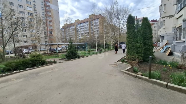 
   Продам 3-комнатную, 70 м², 50 лет ВЛКСМ ул, 85

. Фото 2.
