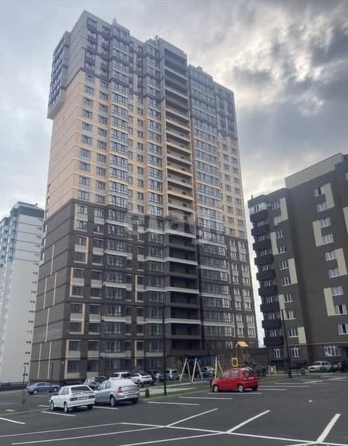 
   Продам 2-комнатную, 53 м², Тюльпановая ул, 10к4

. Фото 1.