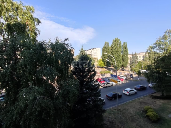 
  Продается 4-комн. квартира, 90 м², Маршала Жукова ул, д. 30
. Фото 3.