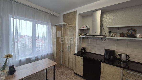 
   Продам 1-комнатную, 43.2 м², Орджоникидзе ул, 62

. Фото 17.