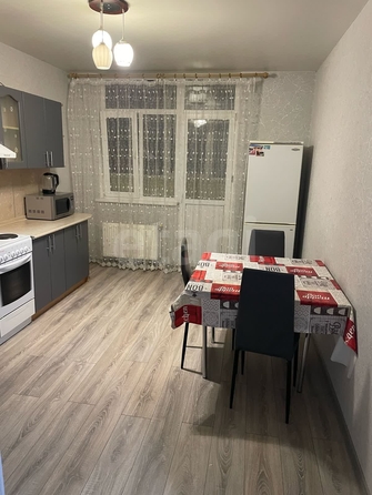 
   Продам 1-комнатную, 43.4 м², Октябрьская ул, 190/1

. Фото 3.