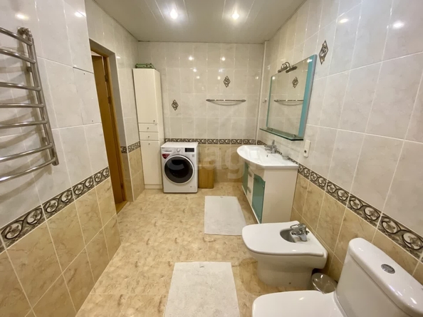 
   Продам 4-комнатную, 180 м², Ленина ул, 245

. Фото 17.