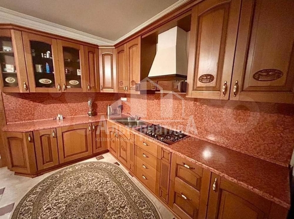 
  Продается 3-комн. квартира, 130 м², Широкая ул
. Фото 2.