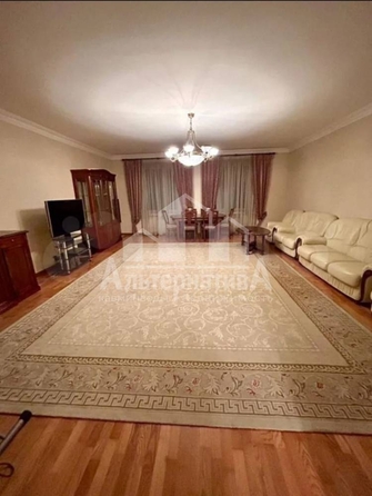 
  Продается 3-комн. квартира, 130 м², Широкая ул
. Фото 4.
