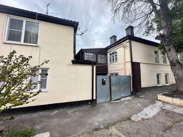 
  Продается 4-комн. квартира, 51.8 м², Кабардинская ул
. Фото 1.
