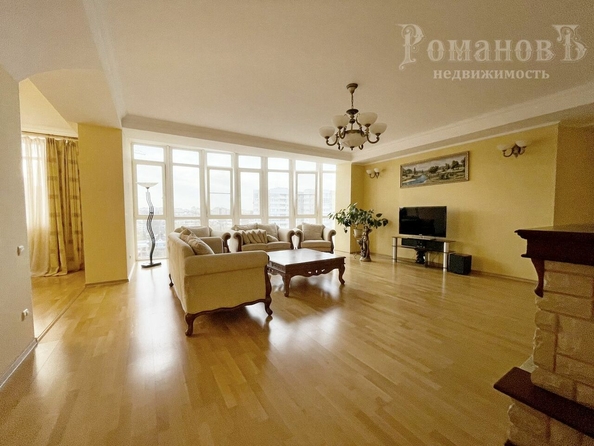 
  Продается 4-комн. квартира, 178.4 м², Мира ул, д. 282/2
. Фото 8.