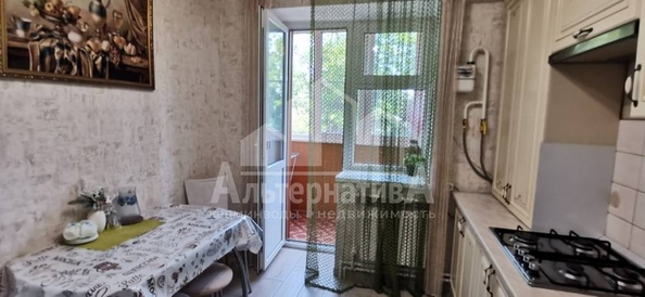 
  Продается 1-комн. квартира, 38 м², Орджоникидзе ул
. Фото 3.