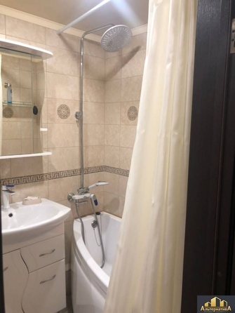 
  Продается 2-комн. квартира, 48.4 м², Героев Медиков ул
. Фото 4.