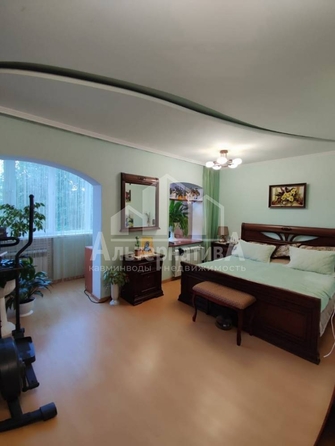 
  Продается 3-комн. квартира, 92 м², Западная ул
. Фото 4.