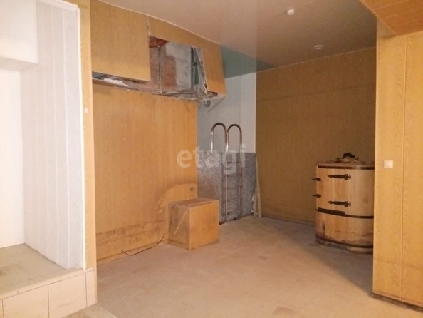 
  Продается универсальное помещение, 218 м², 45 Параллель ул, д. 75
. Фото 8.