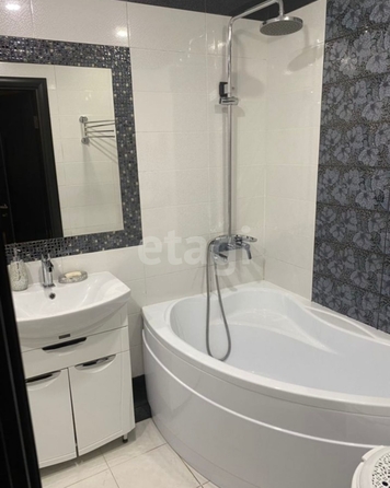 
  Продается 3-комн. квартира, 80 м², М.Морозова ул, д. 105
. Фото 15.