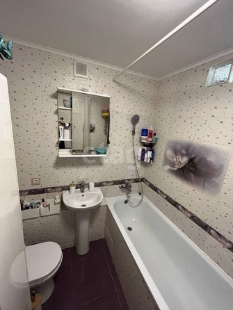 
  Продается 3-комн. квартира, 64 м², М.Морозова ул, д. 50
. Фото 9.