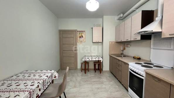 
  Продается 2-комн. квартира, 63 м², Чапаева ул, д. 4а/1
. Фото 3.