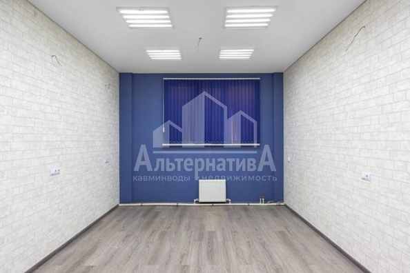 
  Продается универсальное помещение, 49.4 м², Крепостная ул
. Фото 8.