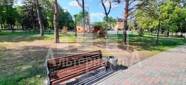 
  Продается 1-комн. квартира, 40.5 м², Октябрьская ул
. Фото 7.