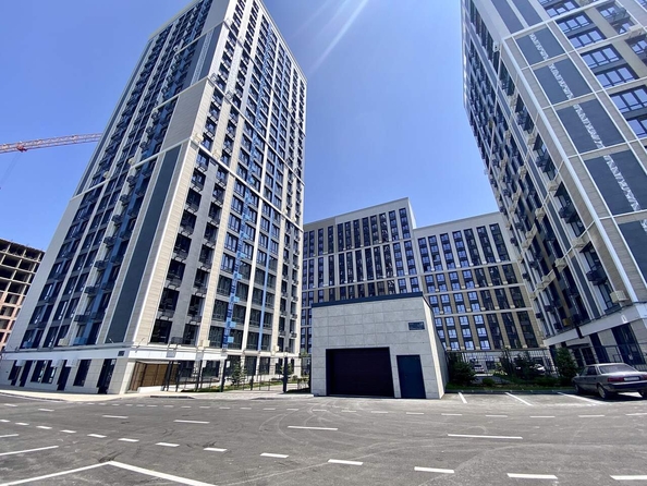 
  Продается 2-комн. квартира, 69 м², Андрея Голуба ул, д. 16к3
. Фото 1.