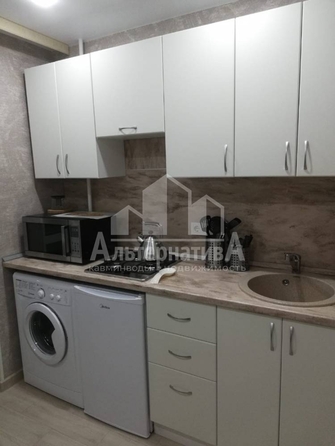 
  Продается 2-комн. квартира, 38 м², Андрея Губина ул
. Фото 2.